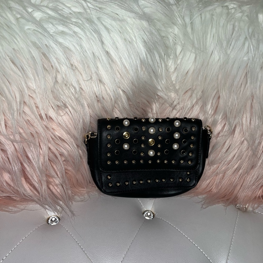 Steve Madden Black Pearl Embellished Crossbody Bag - Picture 2 of 9